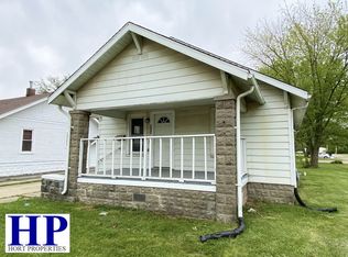 1521 11th St, Charleston, IL 61920