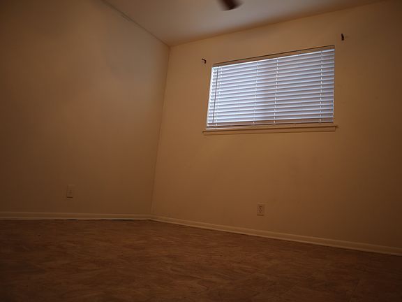 3rd image of 5726 Swift Creek Dr