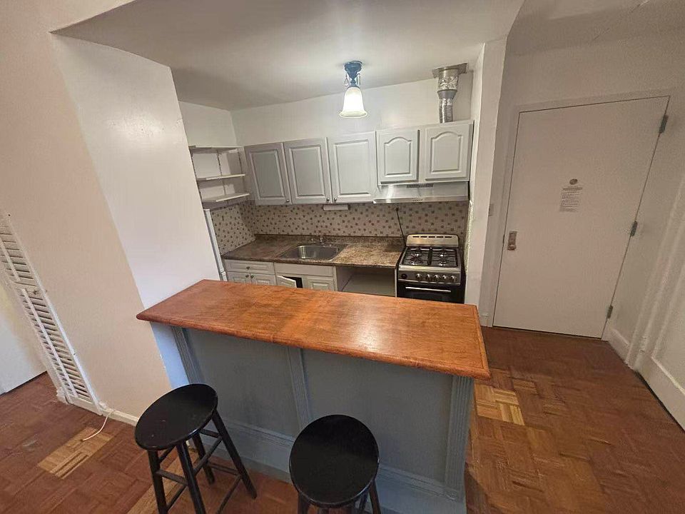 1st image of 346 W 84th St APT 2R