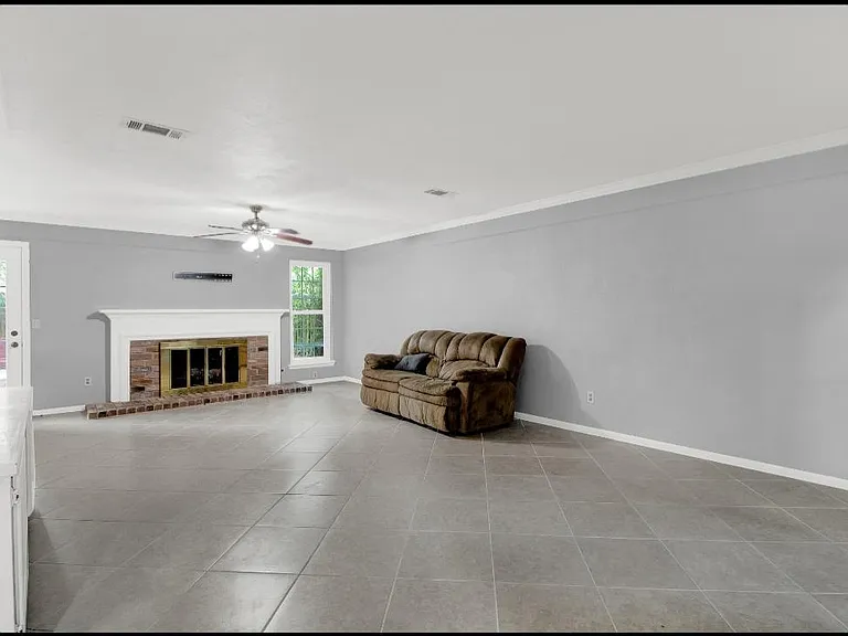 163 Sylvan Forest Dr — Photo 3