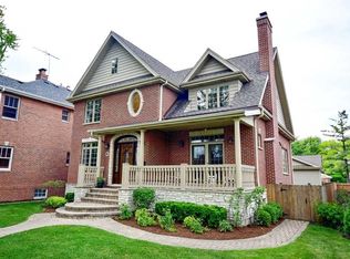 8 Columbia Ave, Park Ridge, IL 60068