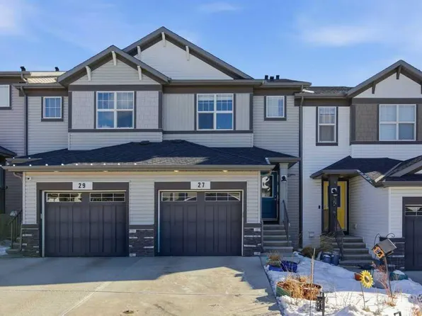 27 W Heritage Vis, Cochrane, AB T4C 2N7