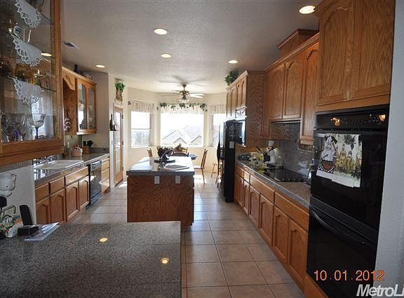 5th image of 4013 Schelin Ct