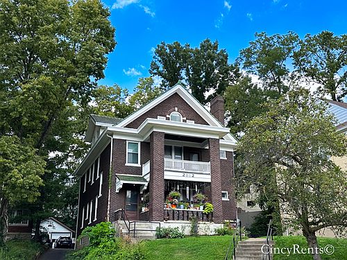 1st image of 2982 Linwood Ave #3