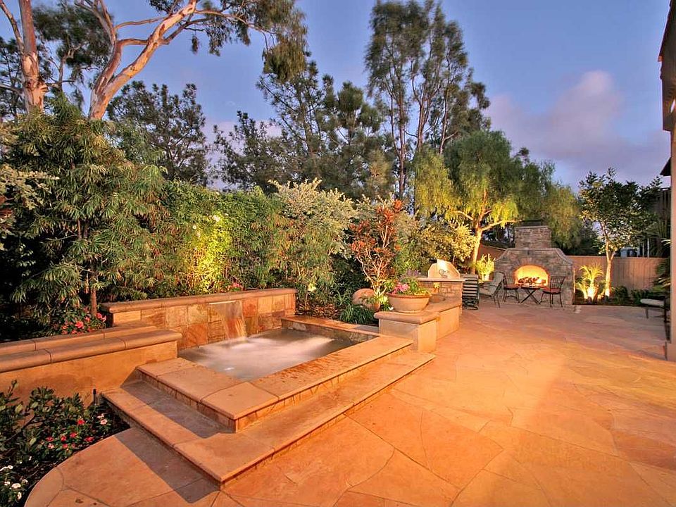 Evening View /Backyard/Great Entertainment Setting