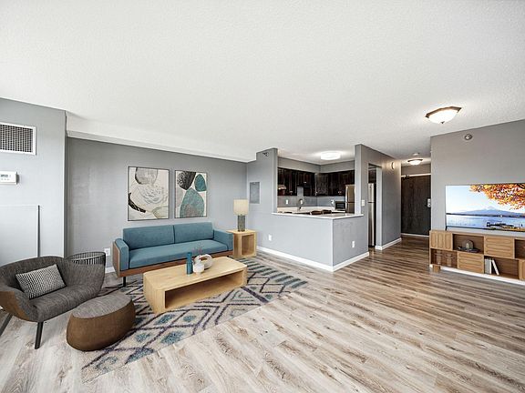 3rd image of 78 10th St E Unit 1207