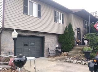 611 Gene Ave, Palmyra, MO 63461