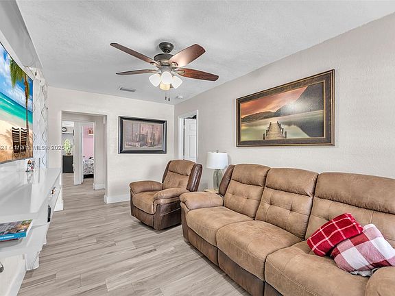 5th image of 1938 NW 154th St