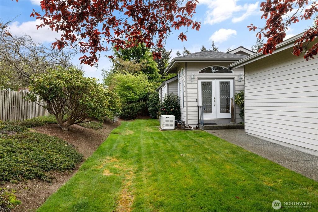 2475 SW Talon Loop, Oak Harbor, WA - View 2
