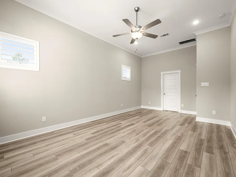 311 Pilazzo St — Photo 15