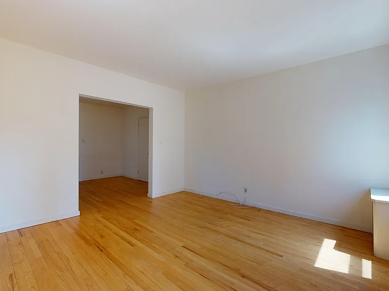 305 E 76th St #5B — Photo 2