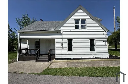 4276 E 164th St Photo 1