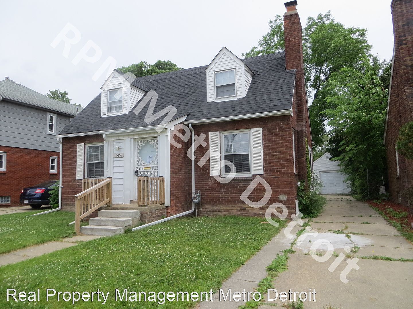 Chari　Amatera Red Barrel Studio® Chira 36.9'' Wide Modern and Soft