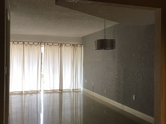 4th image of 9373 Fontainebleau Blvd APT K205