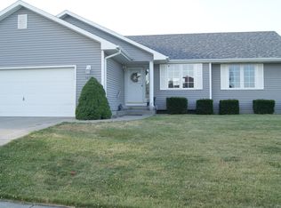 1404 Maple Dr, Adel, IA 50003