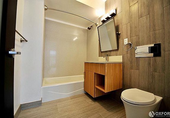 5th image of 227 Grand St #3G