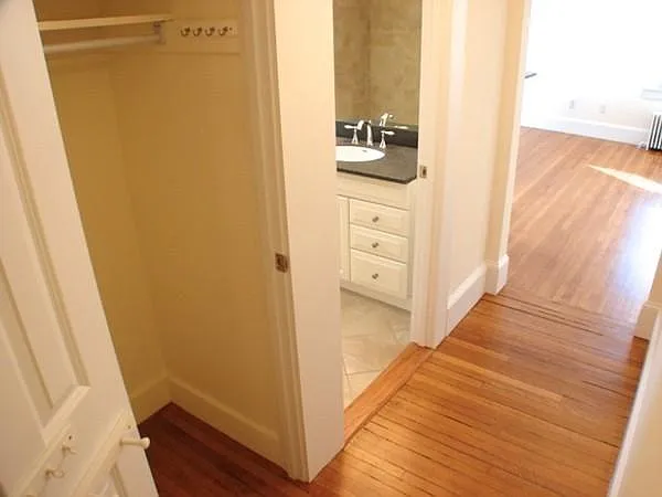 17 Grafton St — Photo 11