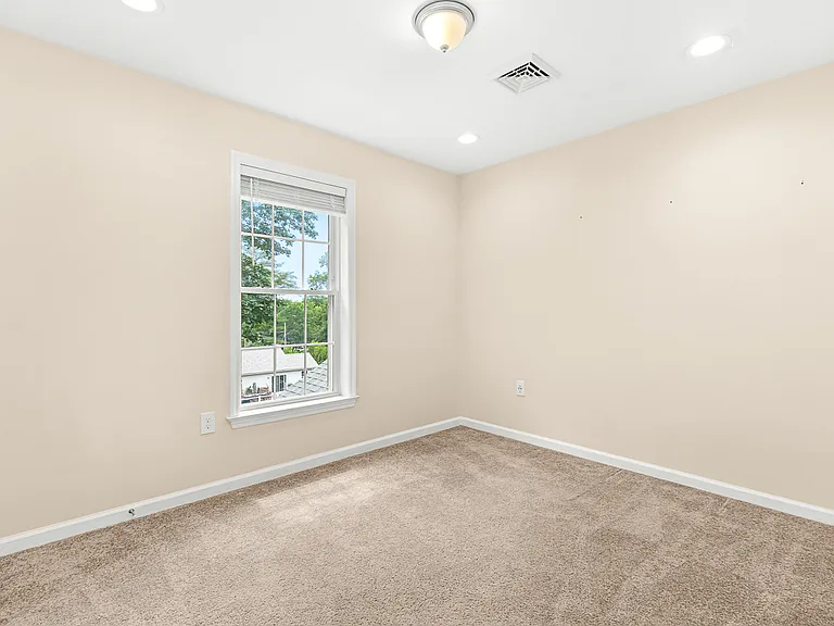 18 Grant Rd — Photo 34