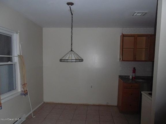 4th image of 162 Gramercy Court #D