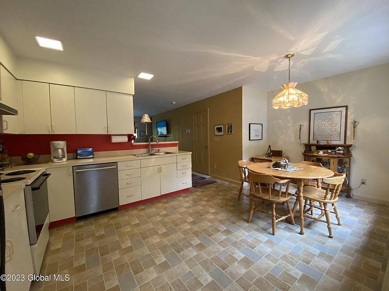 3rd image of 22 Balsam Crest Court #C