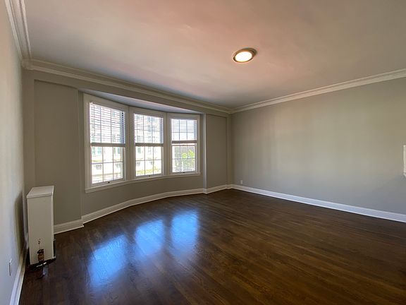 5th image of 1725 Van Ness Ave APT 301