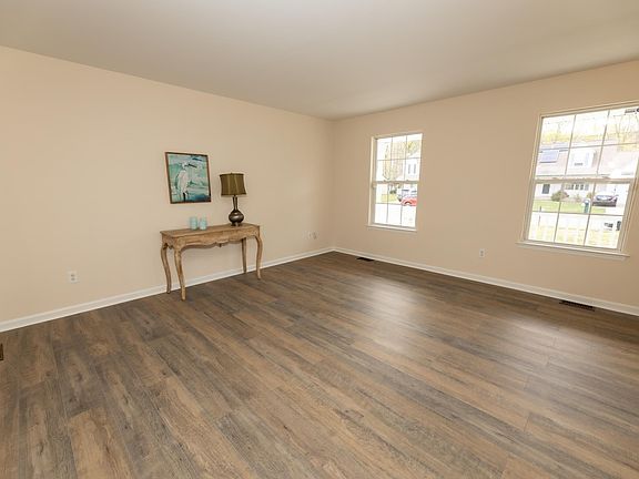 4th image of 314 S Zenia Ave