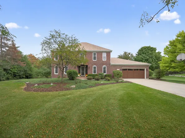 111 Stone Marsh Ln, North Barrington, IL 60010