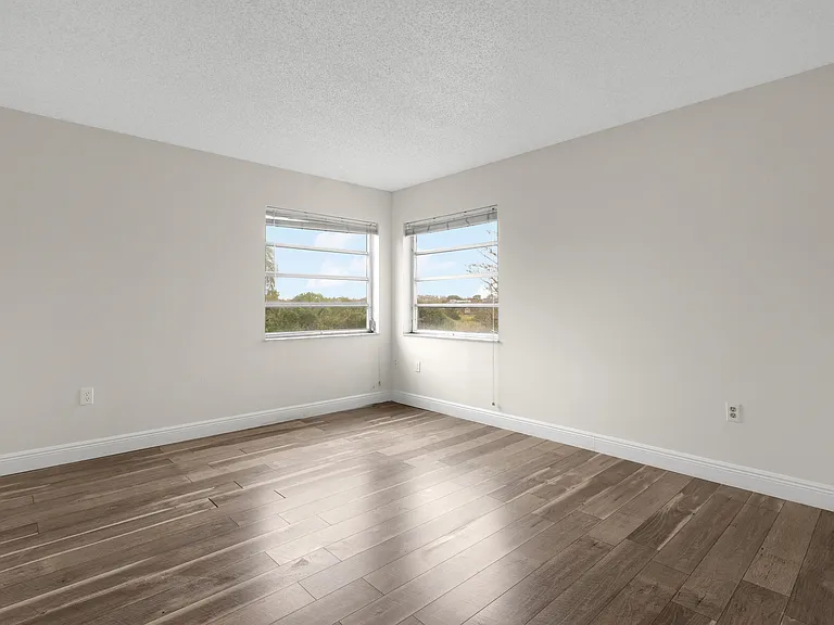 3940 Inverrary Blvd #404-A — Photo 20