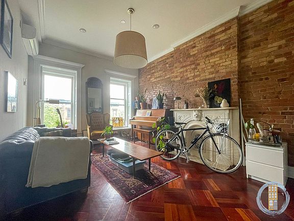 2nd image of 382 Greene Ave APT 4