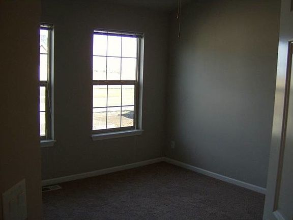 3rd image of 1065 Cobalt Dr