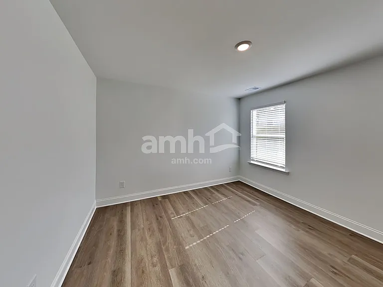 1025 Highland Walk — Photo 18