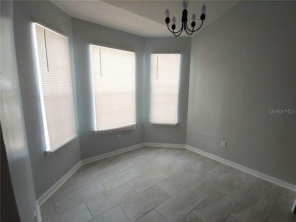 3rd image of 1726 Dorset Dr