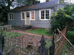 9822 25th Ave SW, Seattle, WA 98106