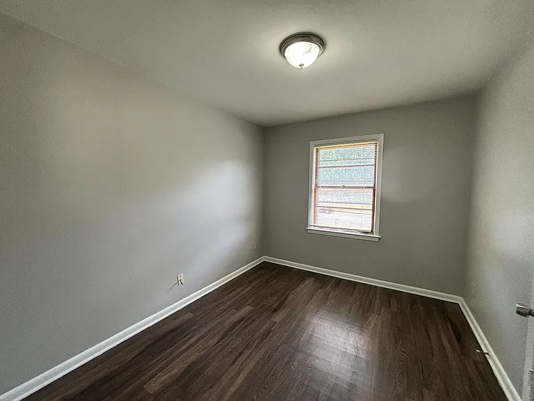 2160 Saint Elmo Ave — Photo 18