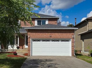 27 Penny Cres, Markham, ON L3P5Y2
