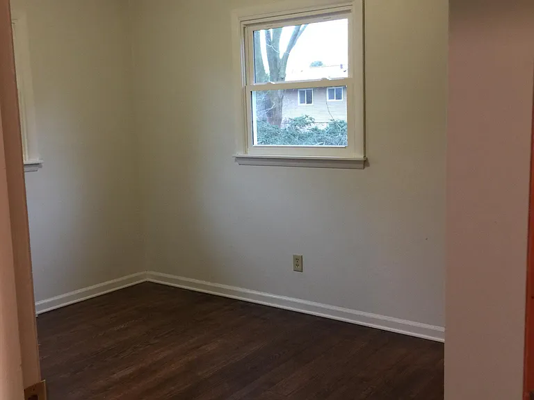 808 Scovill St — Photo 7