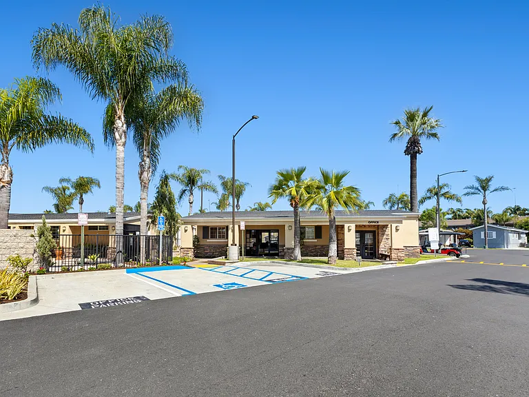 Palm Lodge Estates — Photo 52
