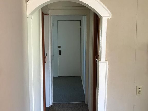 Arched doorway in Living Room (2)