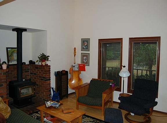 3rd image of 3825 74th Ave SE