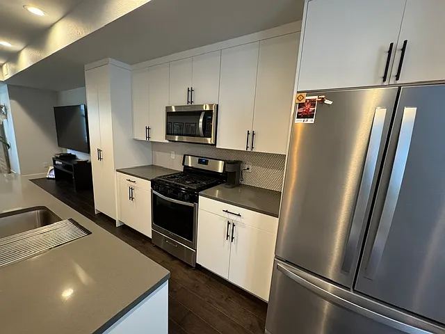 3372 S Pearl St #B — Photo 9