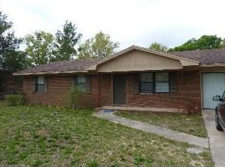 1261 N 20th St, Defuniak Springs, FL 32433