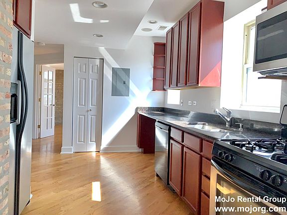 3rd image of 5655 N Magnolia Ave #1