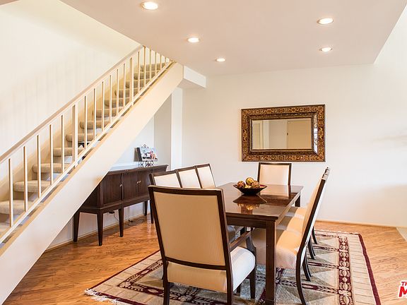 3rd image of 5236 Yarmouth Ave Unit 310