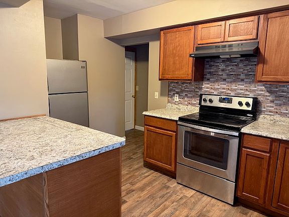 3rd image of 2304 Burntwood Dr