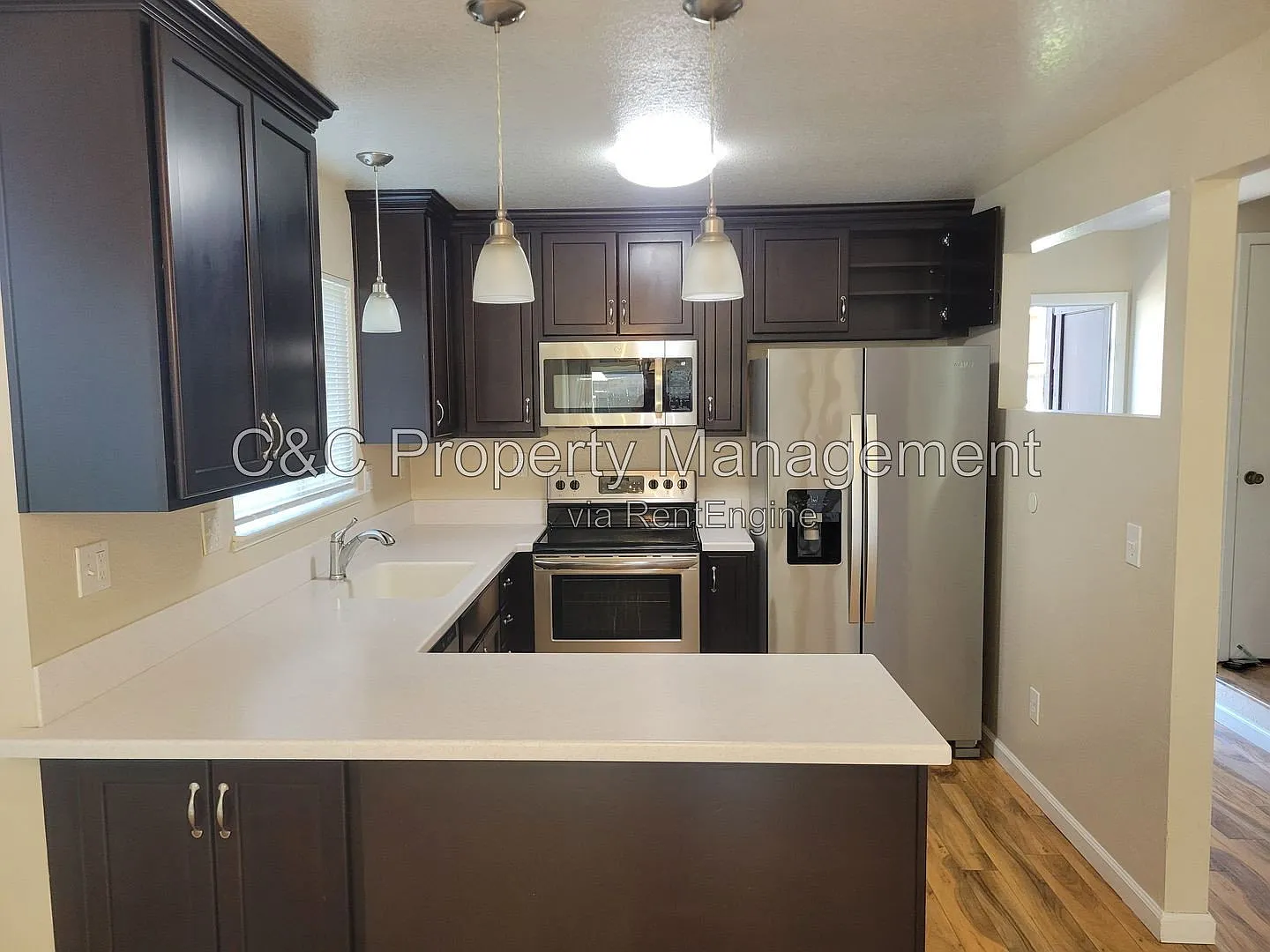 3 bed, 1.5 bath, 1328 sqft, $3,025 — Photo 3