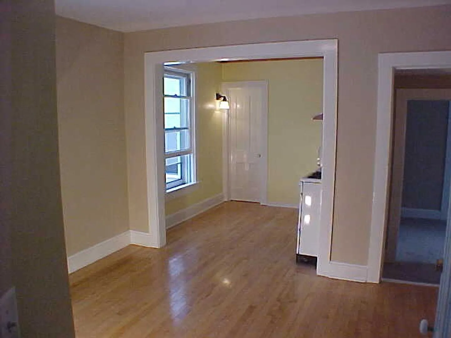 215 East Mifflin Street — Photo 2