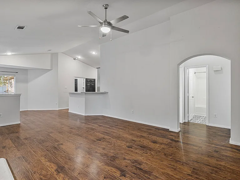 2709 Mountain Lion Dr — Photo 25