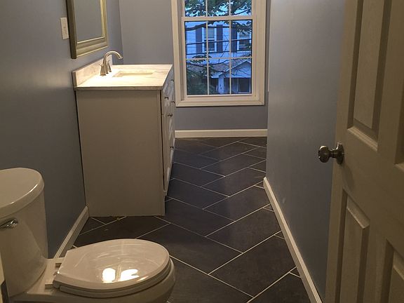 4th image of 302 Greenwood Ave