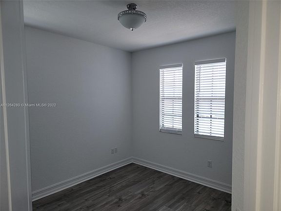 5th image of 11507 SW 13th Dr #111507