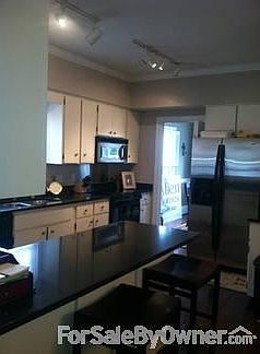UPGRADED KITCHEN!
						:
						GRANITE COUNTER TOPS, TONS OF CABINET SPACE, STAINLESS STEEL APPLIANCES